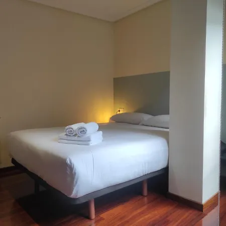 3b.descansa Y Disfruta En El Corazón De Burgas Ourense